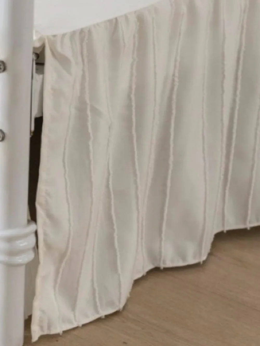 Ivory Boho Tufted Dot Split Corner Bed Skirt 13” Drop - TWIN